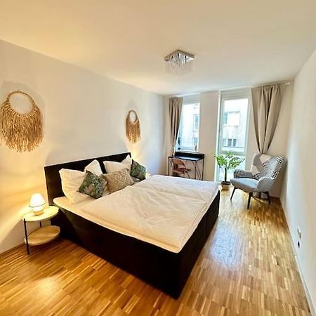 3-Room Vienna Centrale Suite Bagian luar foto