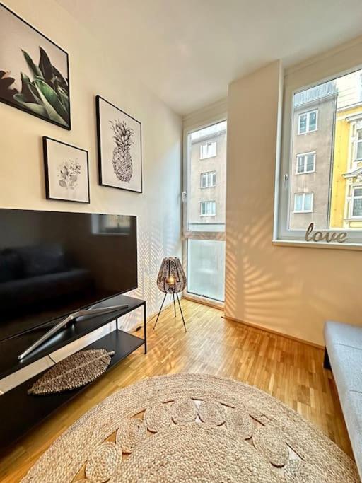 3-Room Vienna Centrale Suite Bagian luar foto